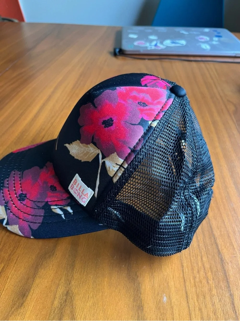 2 Billabong Kids Trucker Hats